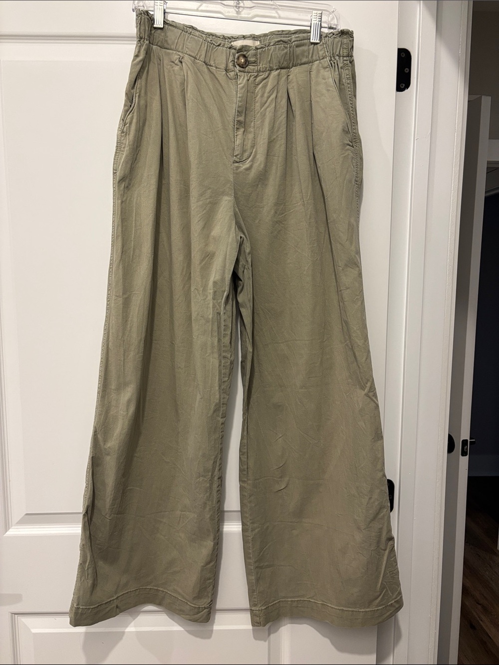 LOFT Wide-Leg Trousers in Olive
